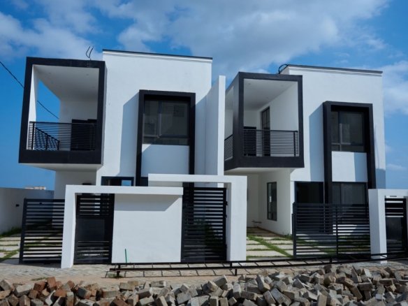 🏡 FOR SALE | 3-Bedroom Luxury Home | East Legon Hills, Accra $150,000 (Completed Unit) | $97,500 (Off-Plan)