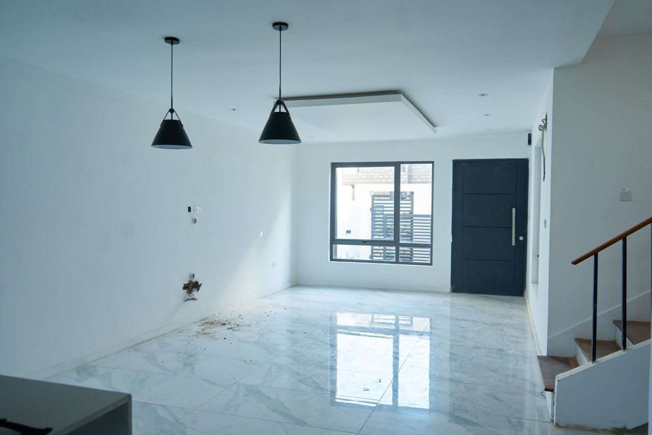 e2c813ca-dda0-486d-b438-ace039c6d86a 🏡 FOR SALE | 3-Bedroom Luxury Home | East Legon Hills, Accra $150,000 (Completed Unit) | $97,500 (Off-Plan)